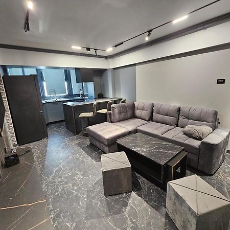 50Nuante De Gri Apartment Baia Mare Luaran gambar